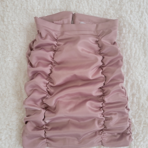 Skirt - Picture 1 of 5